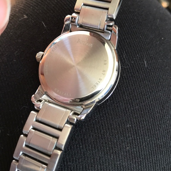 Bulova watch - Picture 3 of 3